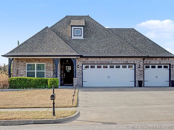 2nd image of 7323 E Oak Ridge St