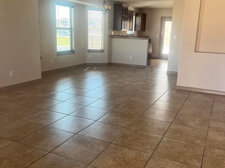 14236 Poets Rock Ln — Photo 7