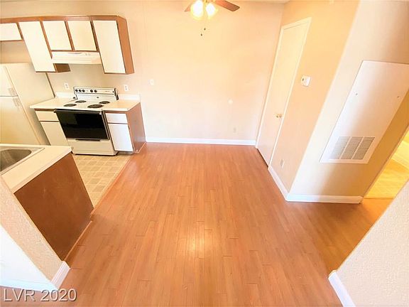 4th image of 231 Mission Newport Ln APT 207