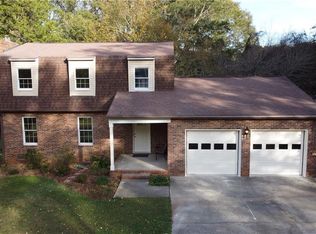 104 Roslyn Dr, Clemson, SC 29631