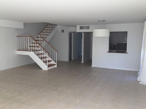 5th image of 2314 NE 11th Street #2314
