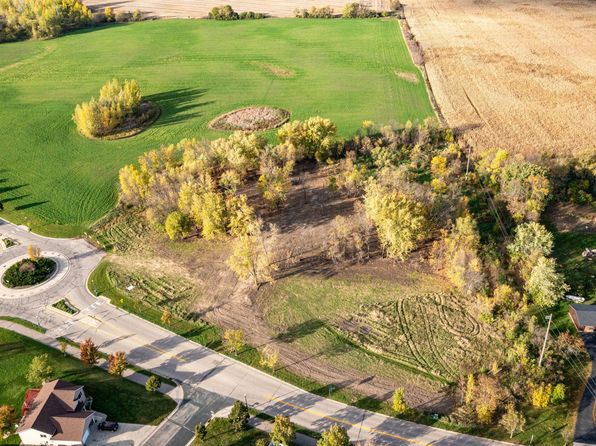 Golf Course Rd NW, Hutchinson, MN 55350