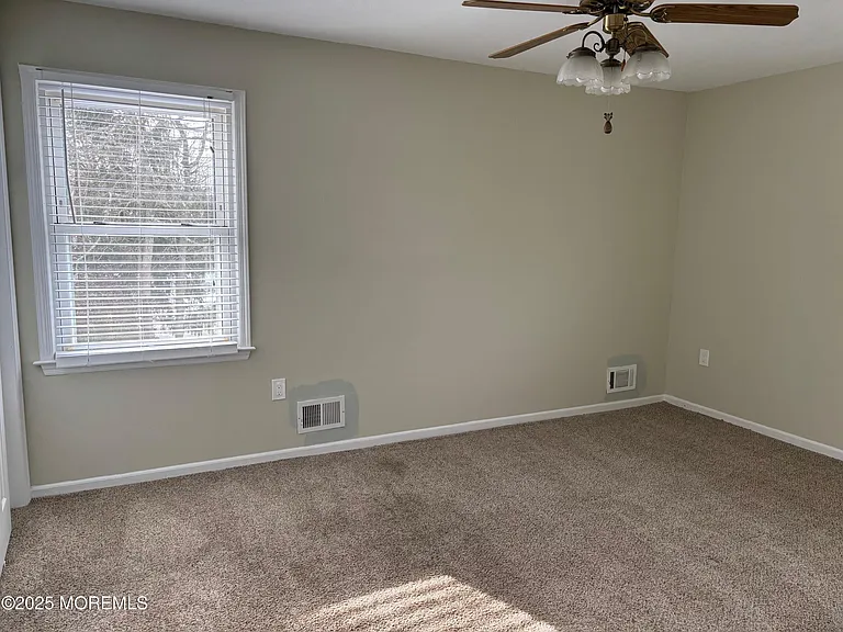 148 Bayshore Dr #B — Photo 16