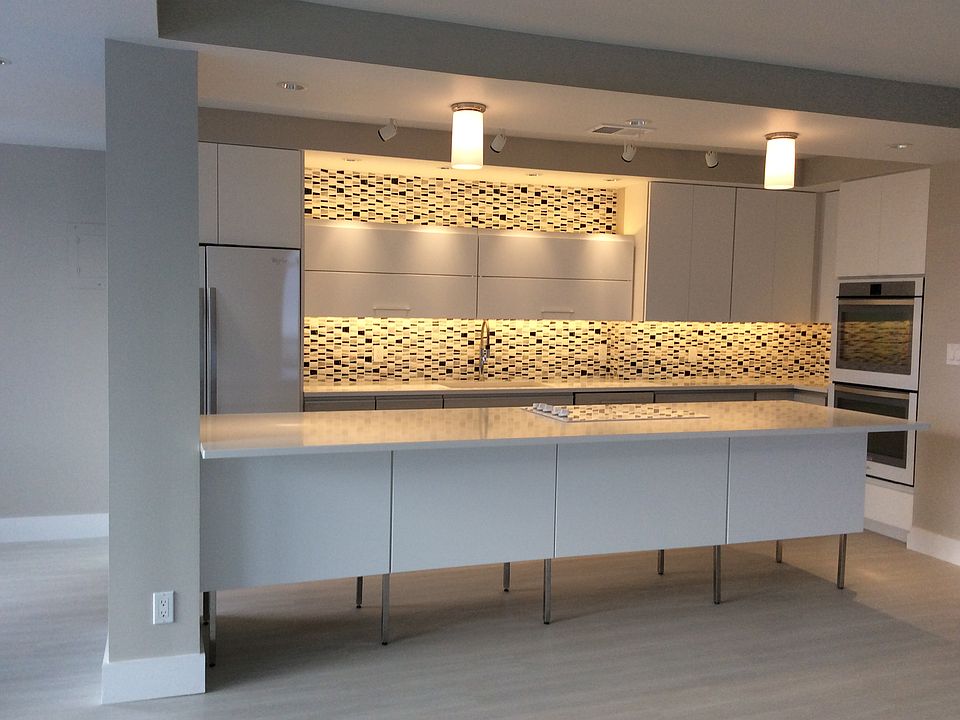 1st image of 2 Bratenahl Place #10B