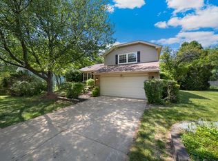 622 Orchard Ct, Algonquin, IL 60102