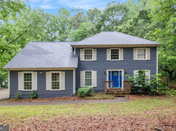 295 N Fayette Dr, Fayetteville, GA 30214