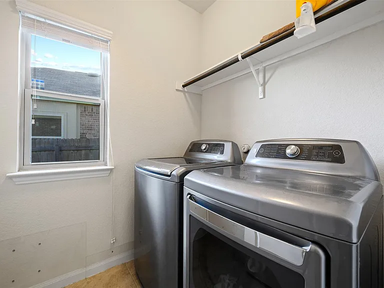 489 Shale Cir — Photo 20