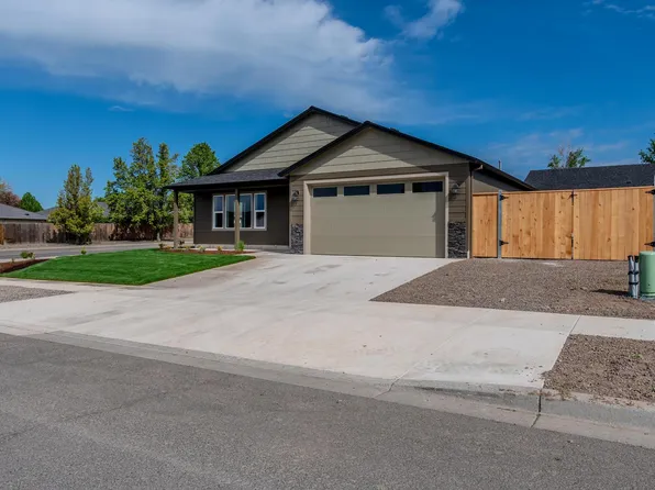 1741 Hondeleau Dr, Medford, OR 97504