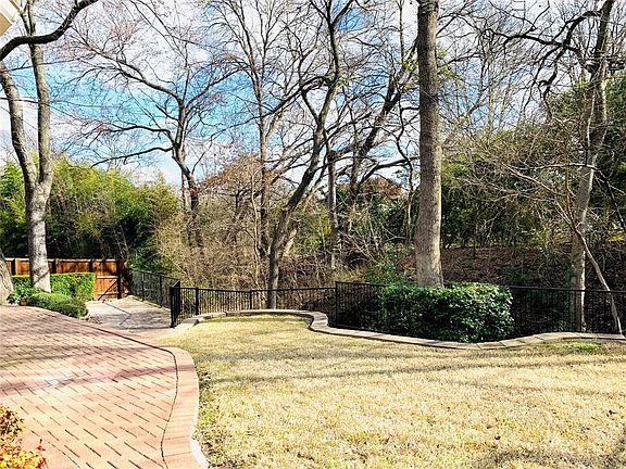 5th image of 1007 Westwood Ct