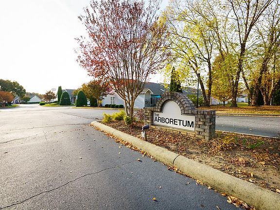 2nd image of 301 Campbell Gardens Rd