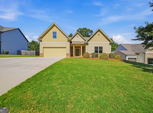 6372 Spring Cove Dr, Flowery Branch, GA 30542
