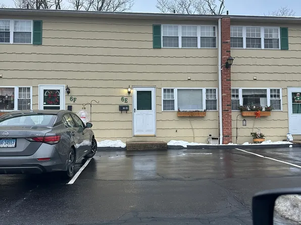 55 Porter Avenue #6E, Naugatuck, CT 06770