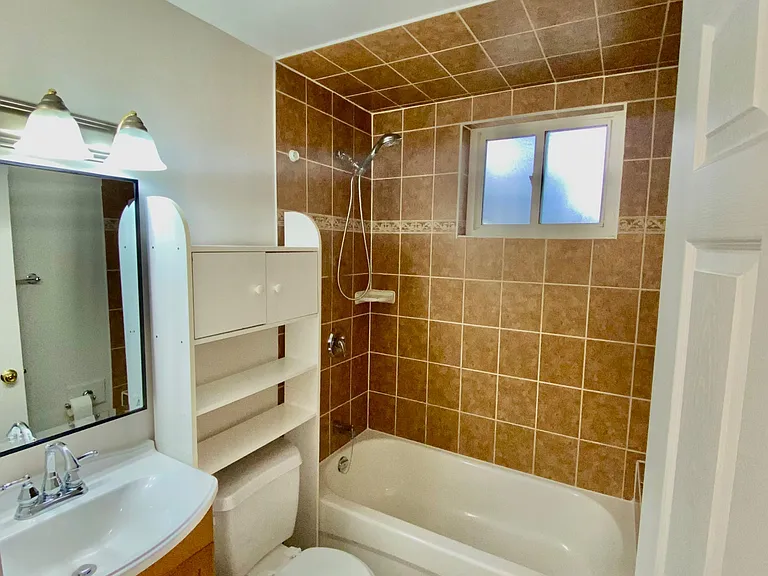 17 Washington St #3 — Photo 8