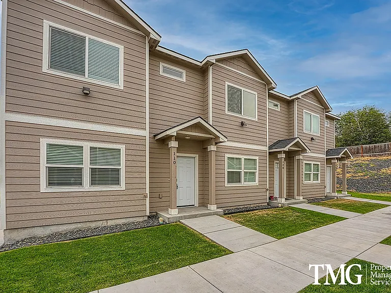 Kennewick Heights on 7th Avenue — Photo 27