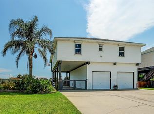 3915 Pirates Beach Cir, Galveston, TX 77554