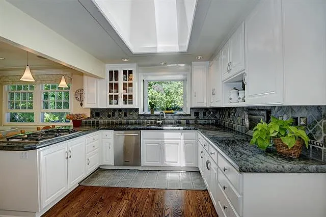 826 Parma Way — Photo 8