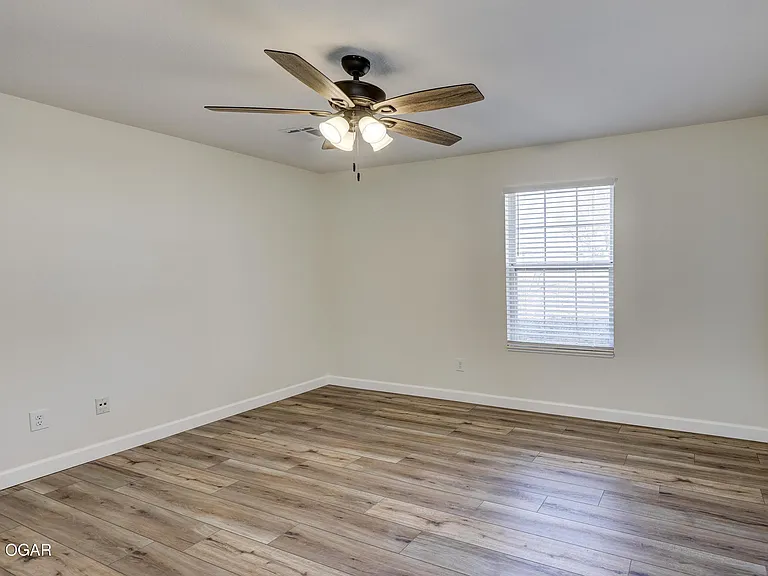 2907 S Jackson Ave — Photo 21
