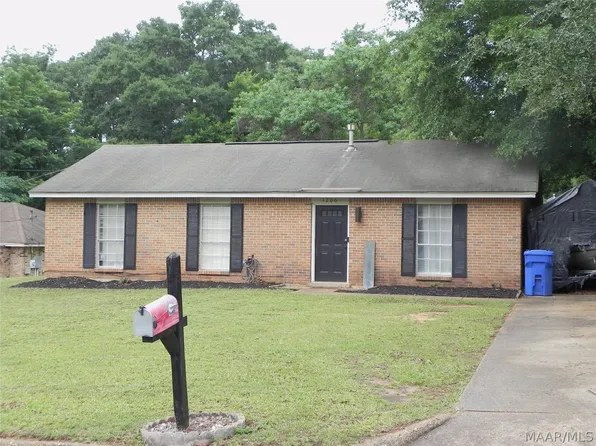 1206 Gardenia Cir, Prattville, AL 36067