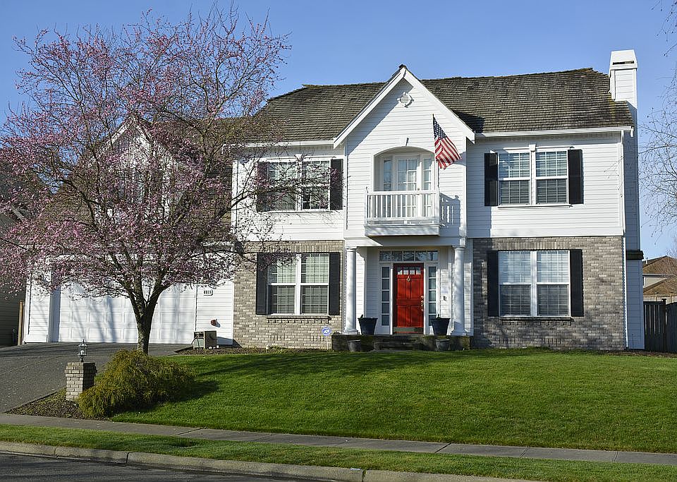 1st image of 4018 Broadmoor Dr NE