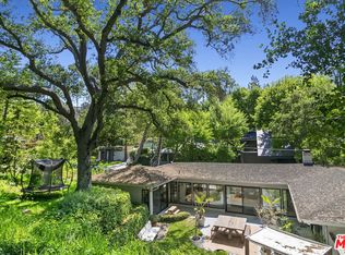 747 Brooktree Rd, Pacific Palisades, CA 90272