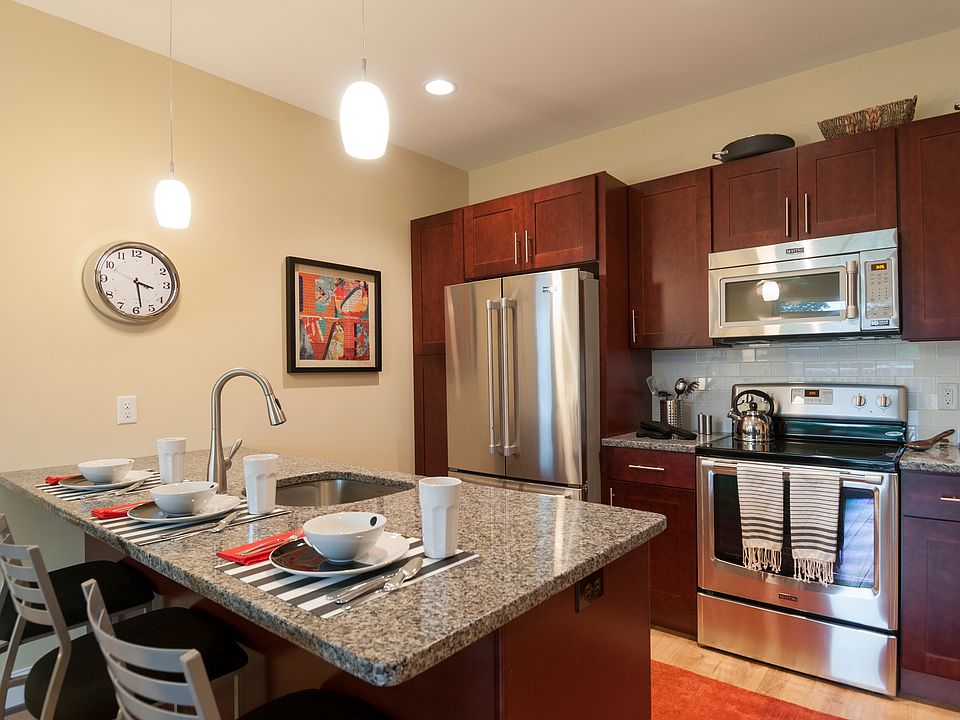 fully loaded kitchen!