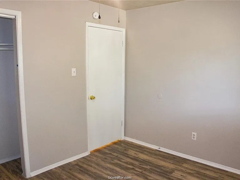 2400 Blanco Dr #D — Photo 8