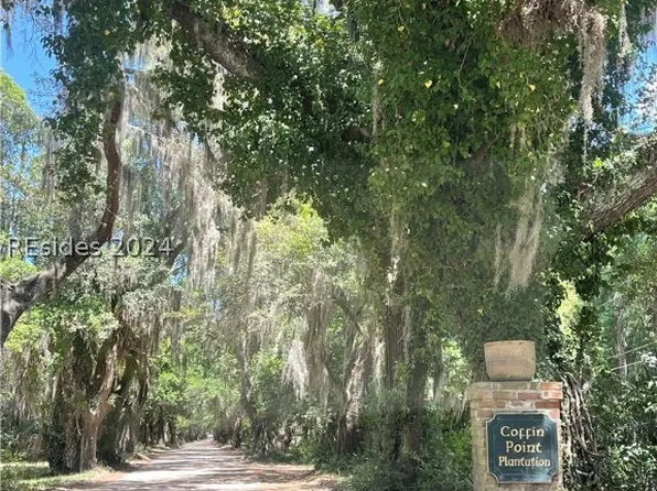 27 McTeer Dr, Saint Helena Island, SC 29920