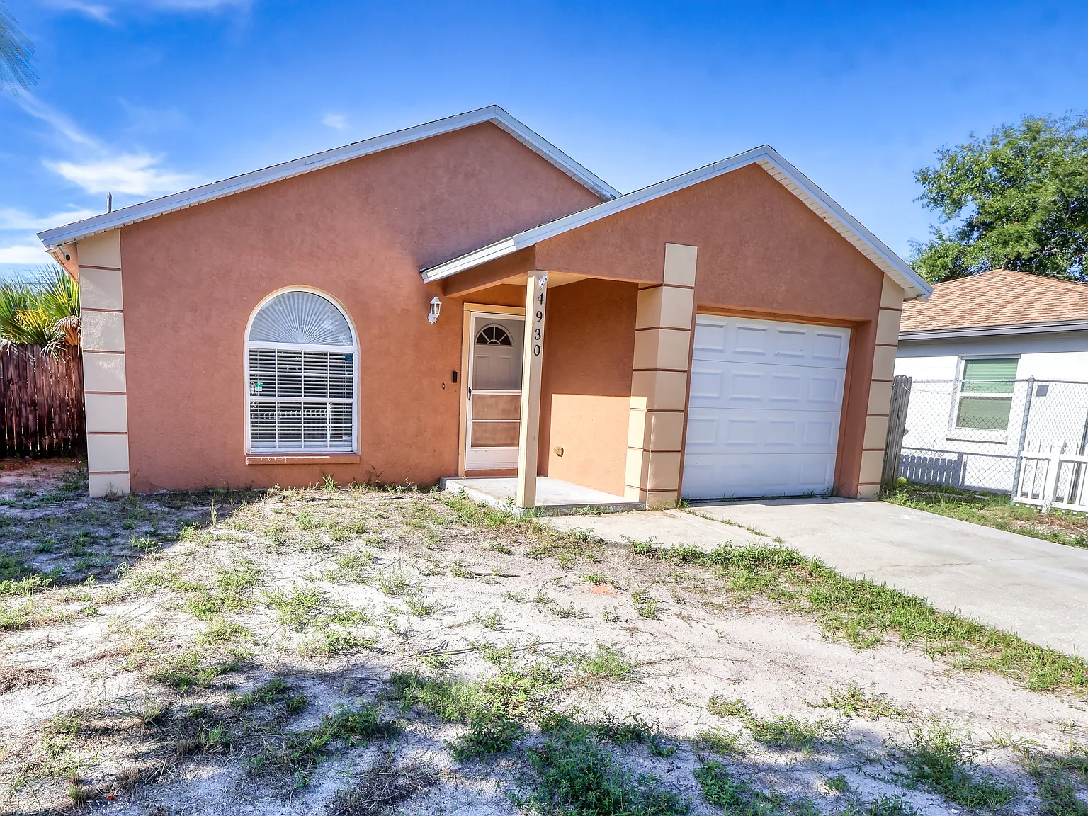 3 bed, 1116 sqft, $2,400 — Photo 2