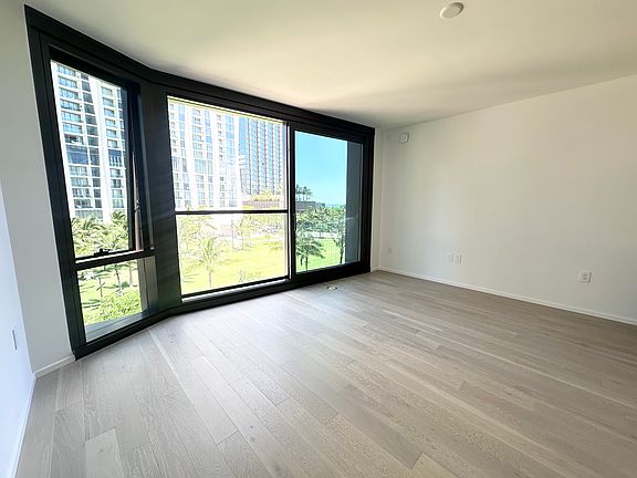 4th image of 333 Ward Ave #726