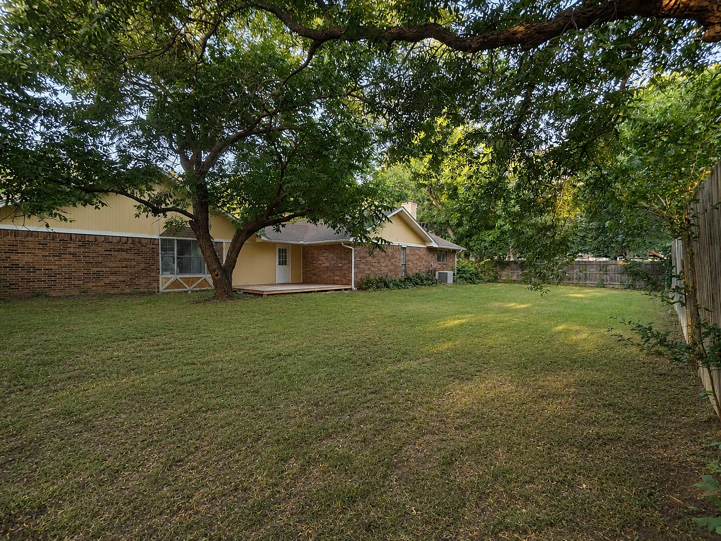 4601 Hazel St — Photo 4
