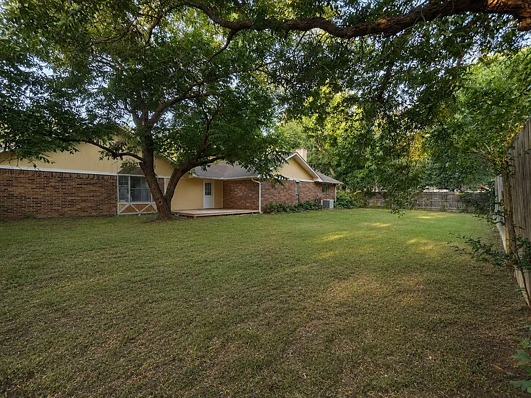 4601 Hazel St #B — Photo 4