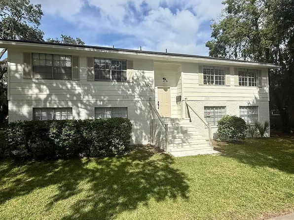 1202 E Victory Dr, Savannah, GA 31404