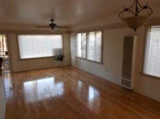 136 W 9th St, Long Beach, CA 90813