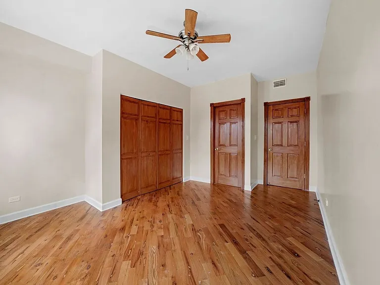 7211 N Damen Ave #2 — Photo 9