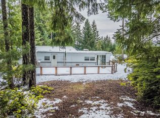 1601 N Colony Surf Dr, Lilliwaup, WA 98555