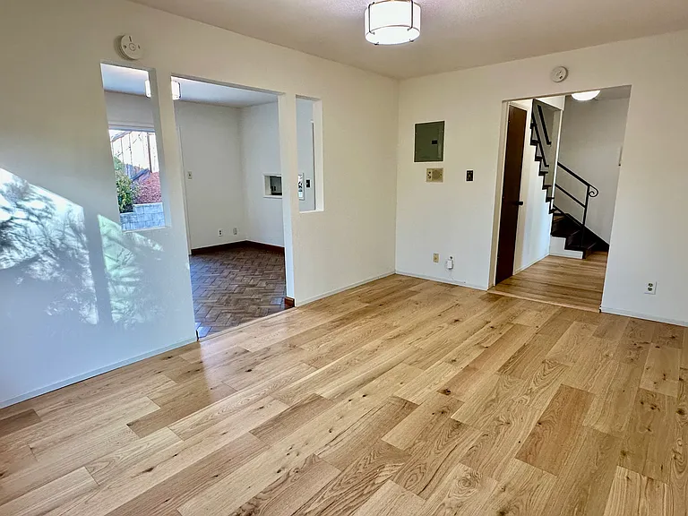 1132 Lawrence Ct — Photo 9