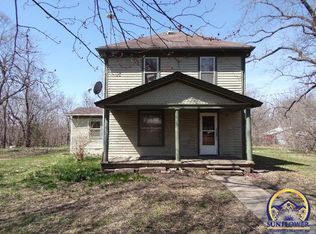 127 Deforest St, Whiting, KS 66552