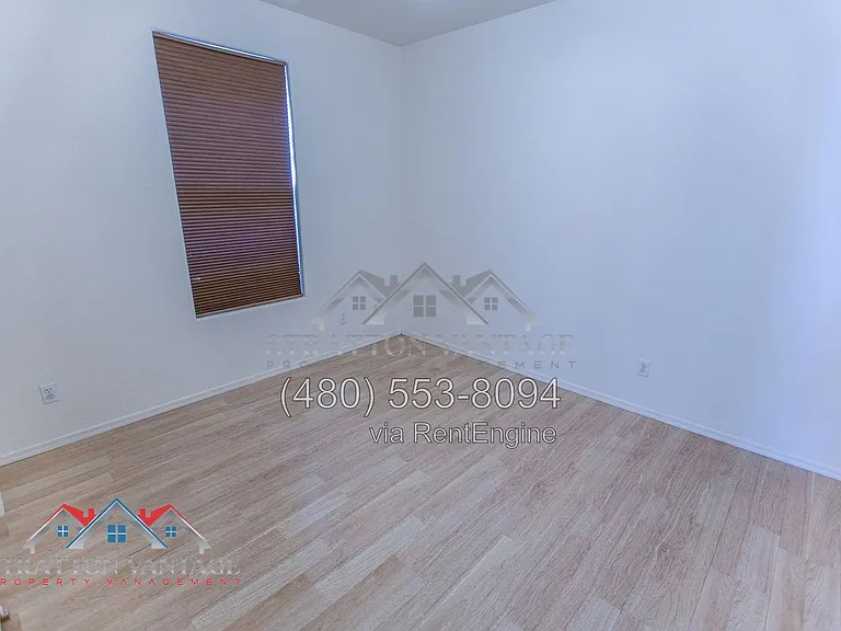 42322 W Lunar St — Photo 10