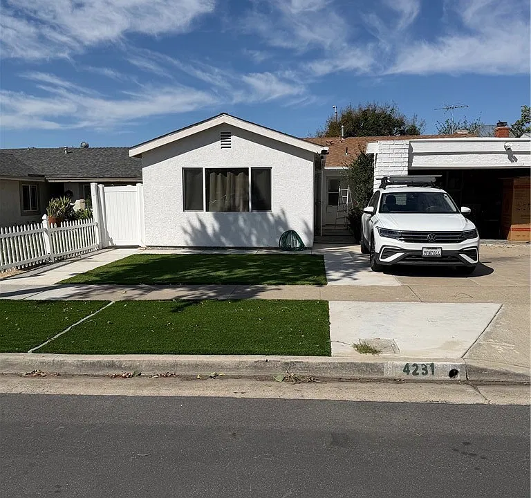 4231 E Bainbridge #B