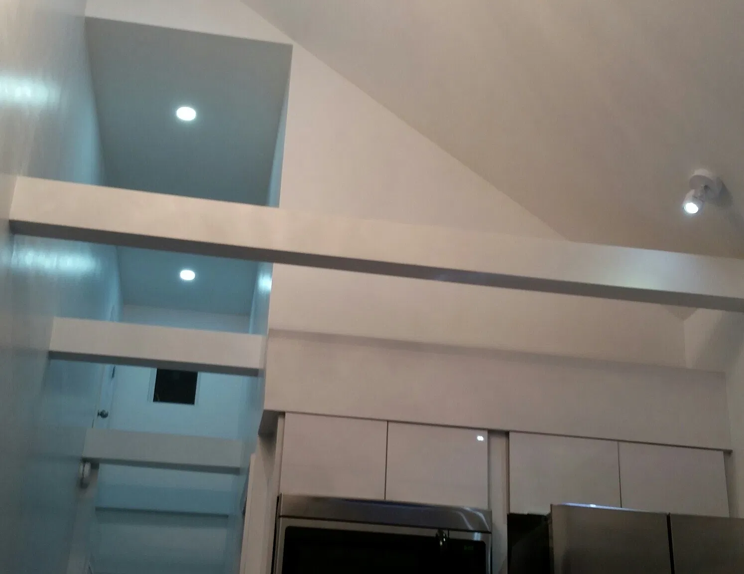 3 bed, 800 sqft, $2,590 — Photo 4