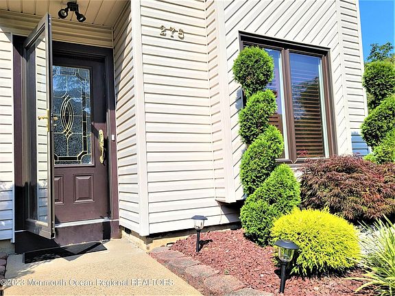 2nd image of 275 Plum Dr