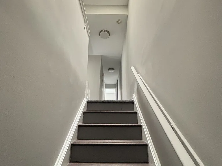 1704 W Diamond St #3F — Photo 6