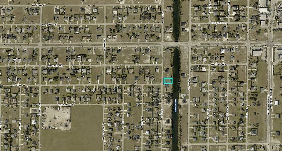 2nd image of 2303 NE 5th Pl