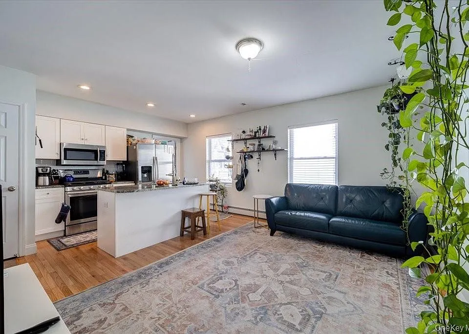 82 Broadway #2