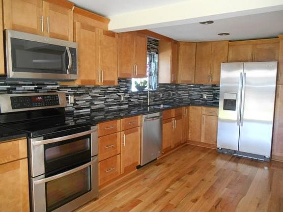 5th image of 9 Forest Hills Blvd