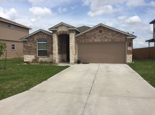 348 Foster Ln, Jarrell, TX 76537