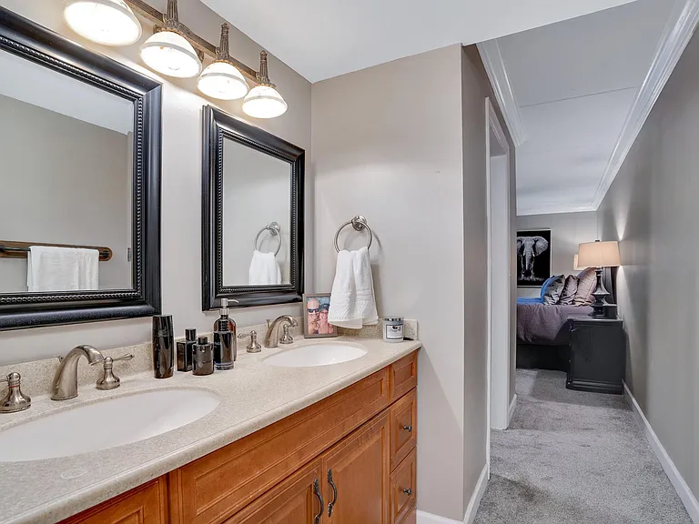 4328 Lakeshore Ln #202 — Photo 28