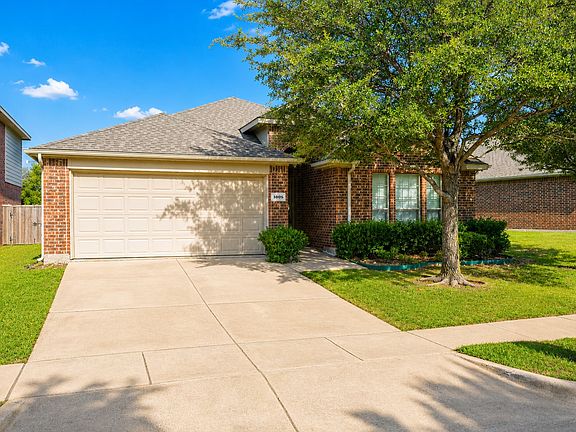 2nd image of 1005 Meadow Green Ct