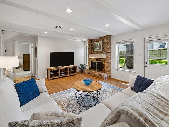 4th image of 851 Glenchester Dr