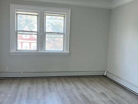 5th image of 257 Jessamine Ave APT 3
